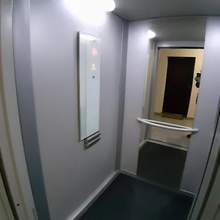公寓 Apartman Irac 图兹拉